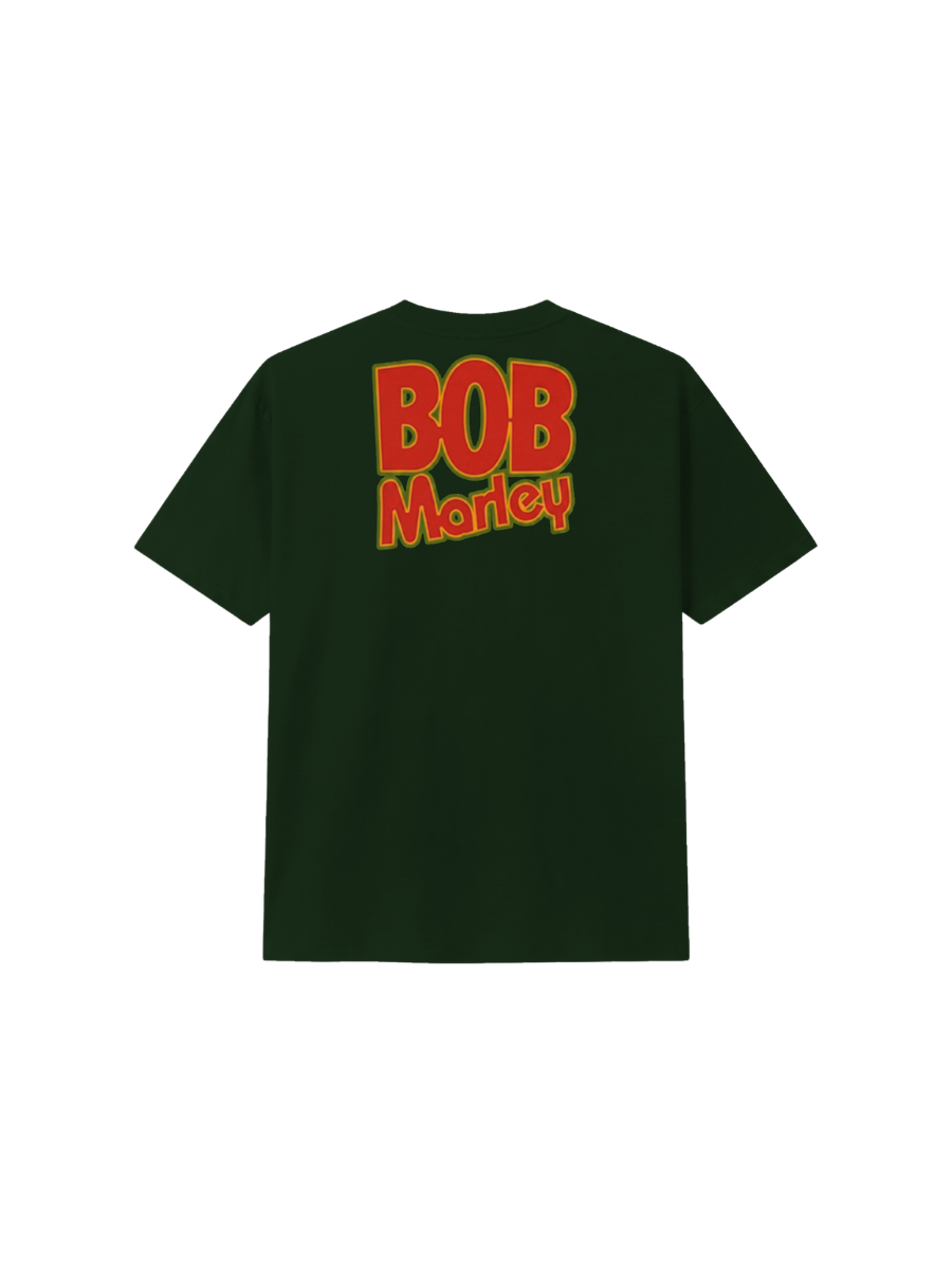 Camiseta manga curta Bob Marley Photo Green verde musgo, estampa nas costas com logo Bob Marley em vermelho